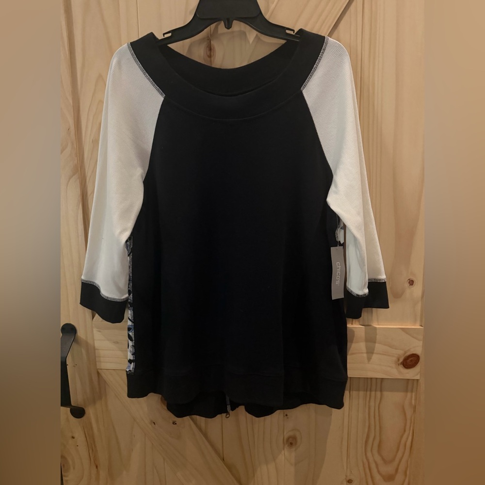 SEE REVERSE ! NWT Chico’s zenergy active wear top